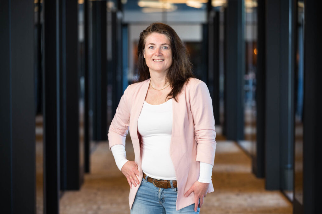 Portretfoto van Annemarie Mertens, onderdeel van het FMXXL-team
