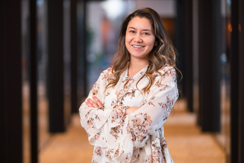 Portretfoto van Julia Ruissen, onderdeel van het FMXXL-team